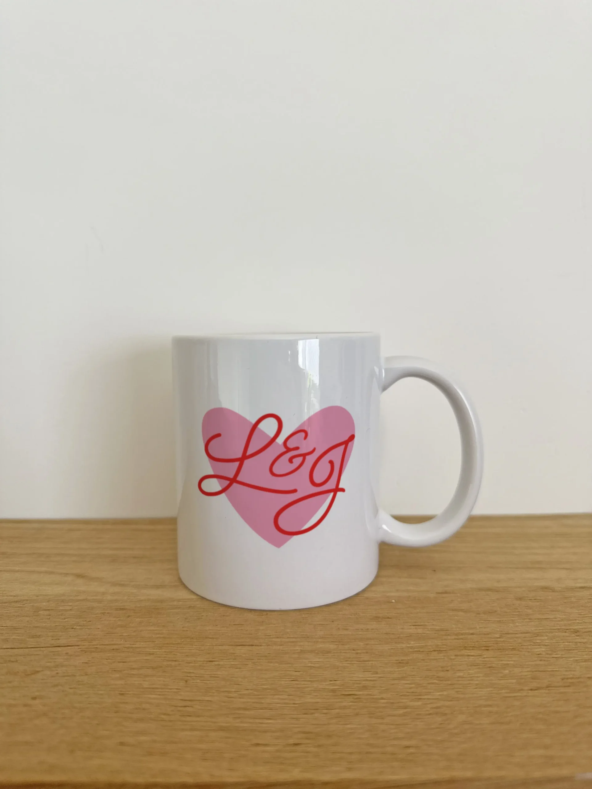 Mug - Cœur rose & initiales calligraphiées