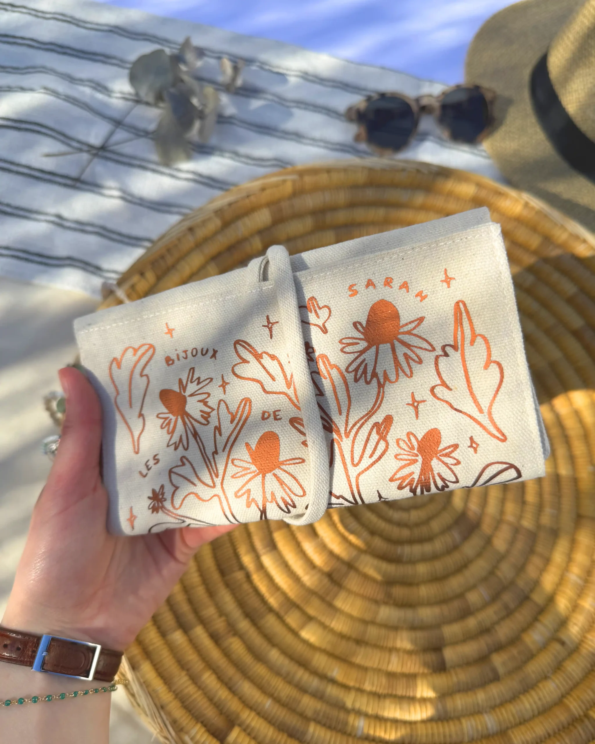 Pochette à bijoux modèle fleurs