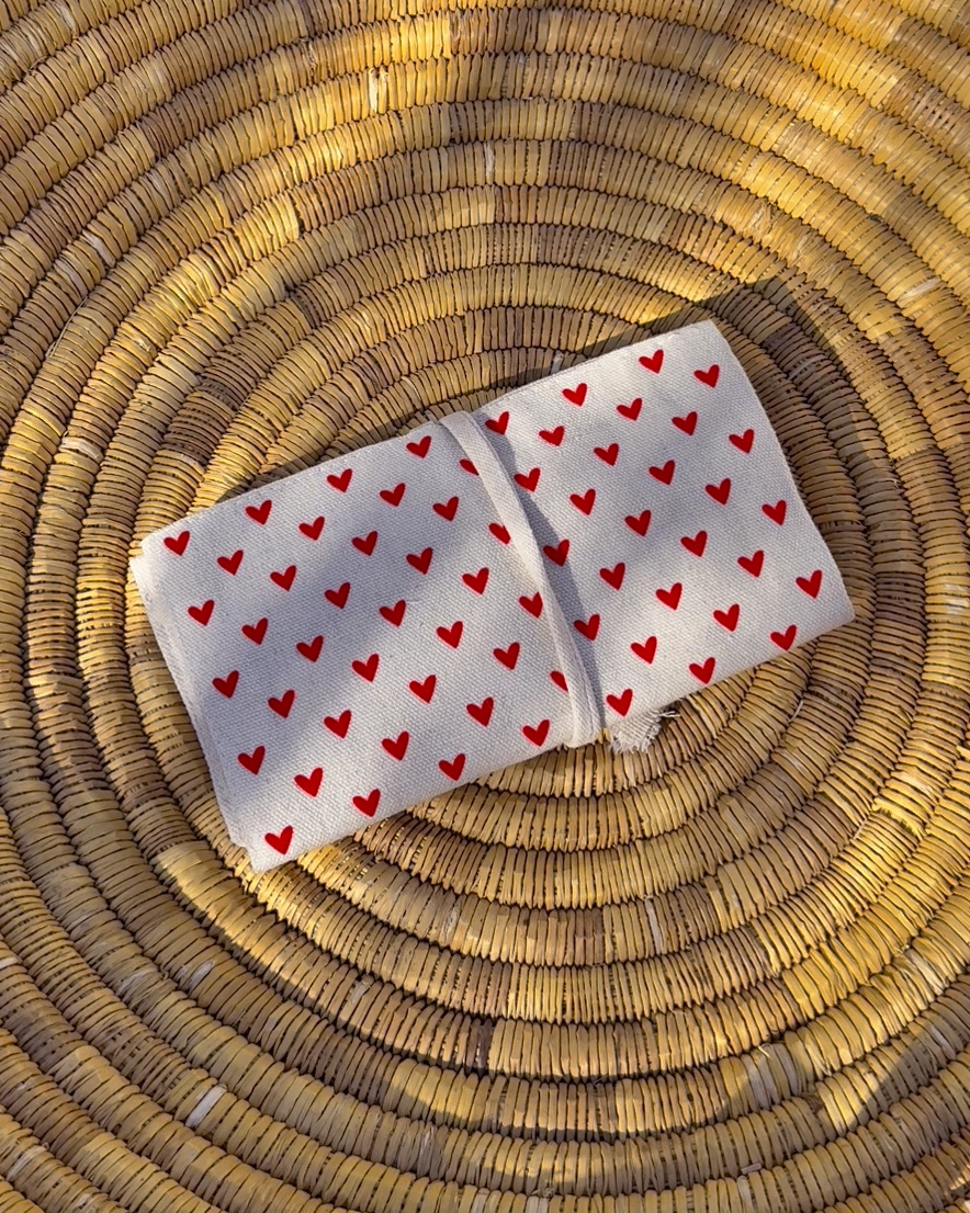 Pochette à bijoux modèle coeurs