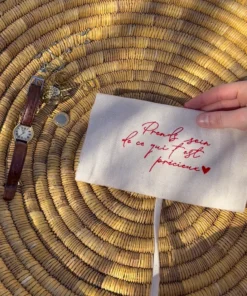 Pochette à bijoux modèle coeurs